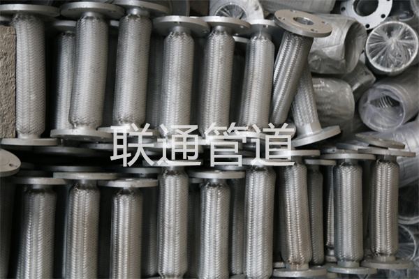 角向型和横向型51漫画APP官方网站的区别