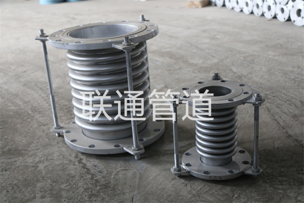 外压型51漫画APP官方网站