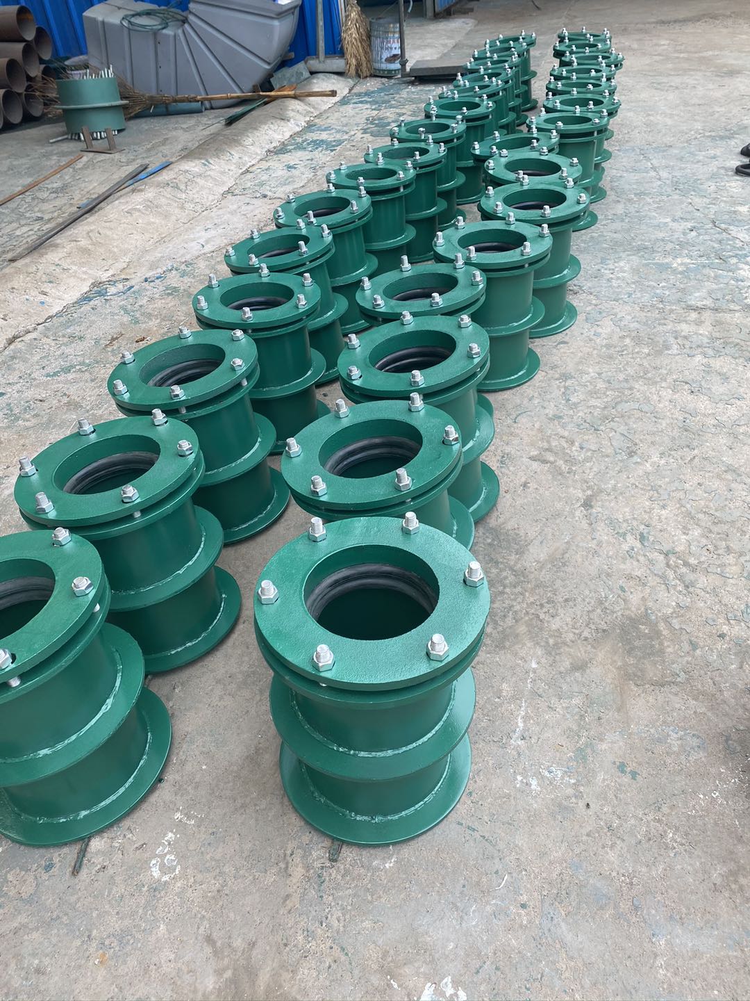 非标准51漫画下载网站价格是国家标准套管出厂价格的三分之一